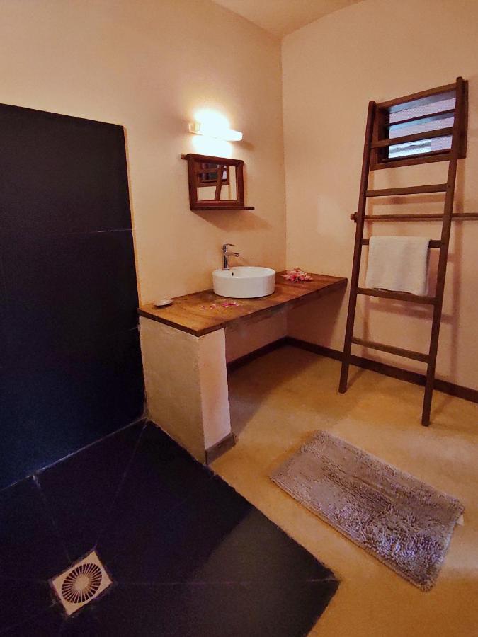 Hotel Benjamin アンバトロアカ エクステリア 写真