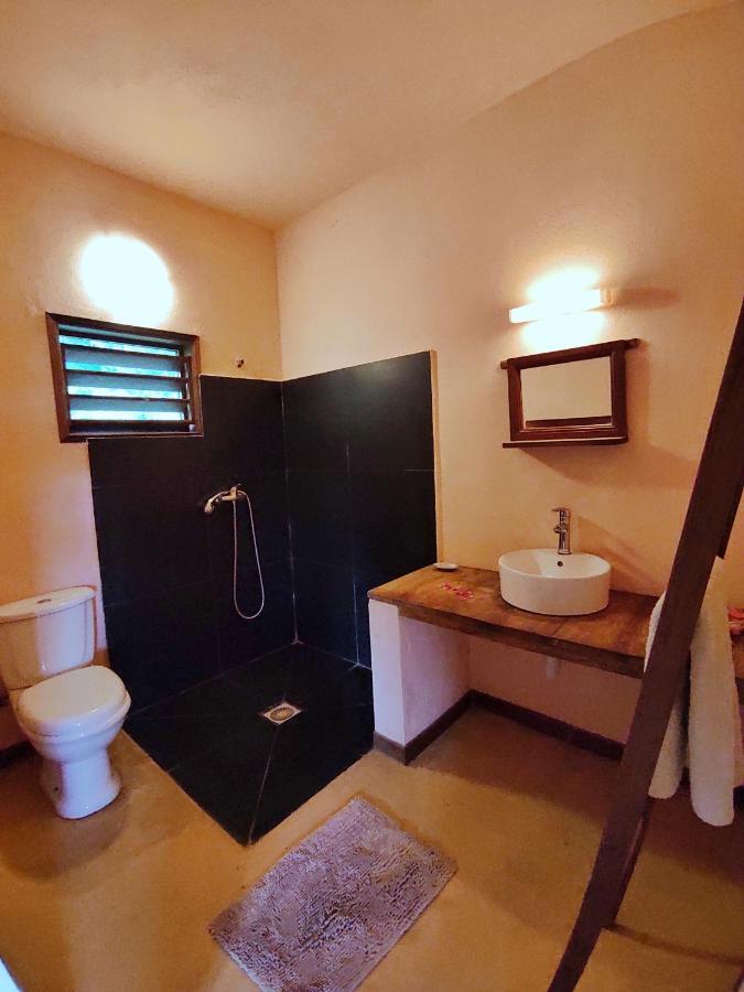 Hotel Benjamin アンバトロアカ エクステリア 写真