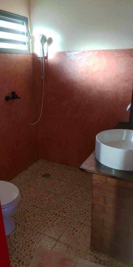 Hotel Benjamin アンバトロアカ エクステリア 写真
